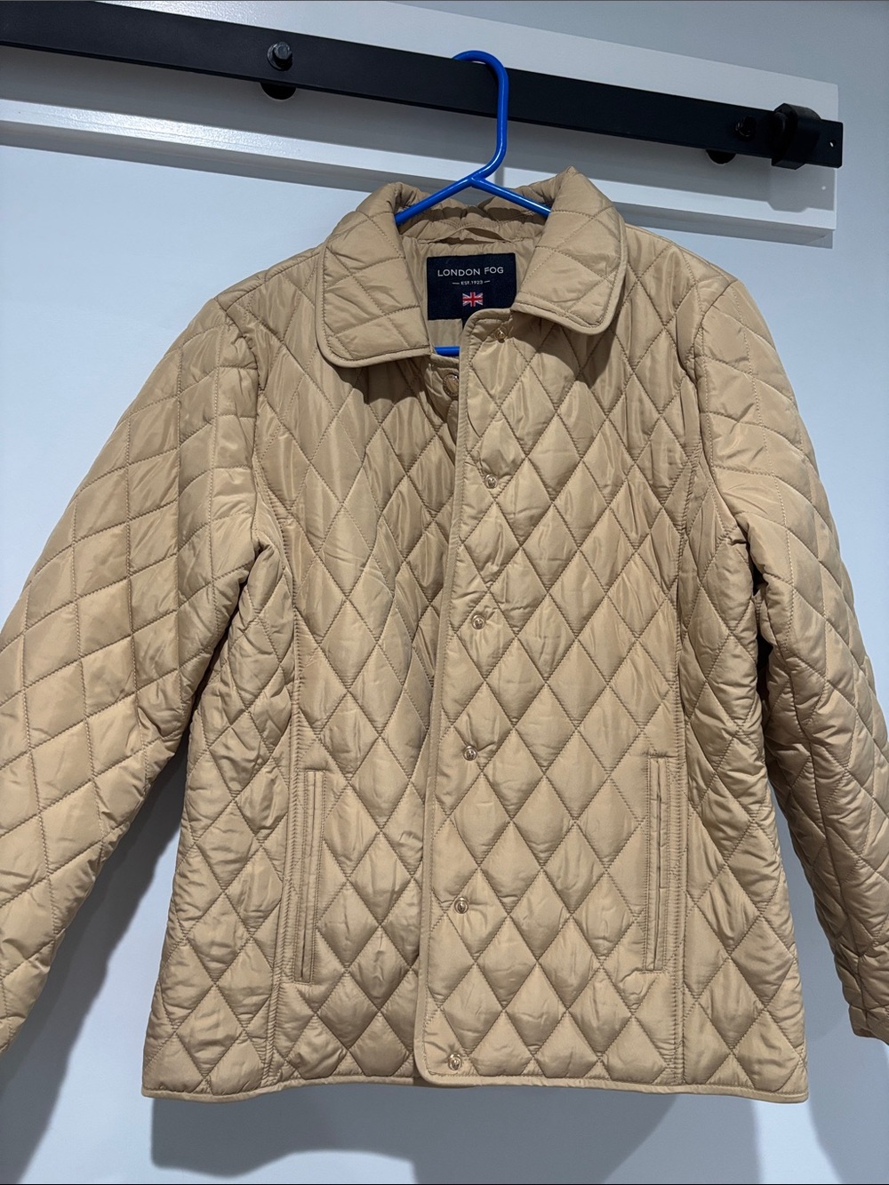 Like New!!! London Fog women’s Quilted Beige Shirt Jacket